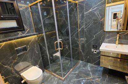 Apartment - 3 Bedrooms - 2 Bathrooms for sale in Gate 4 old - Horus - Hadayek El Ahram - Giza