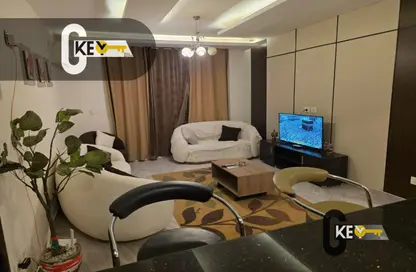 شقة - 2 غرف نوم - 1 حمام للايجار في B6 - مدينتي - القاهرة