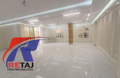 Apartment - 3 Bedrooms - 4 Bathrooms for sale in Dr Hassan Al Sherif St. - 8th Zone - Nasr City - Cairo