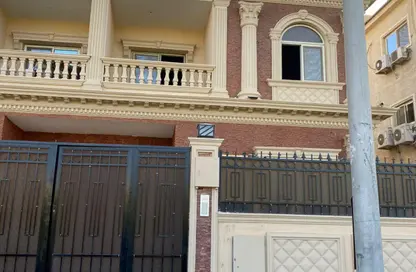 شقة - 3 غرف نوم - 2 حمامات للبيع في شرق الاكاديمية - مدينة القاهرة الجديدة - القاهرة