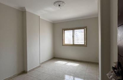 Apartment - 2 Bedrooms - 1 Bathroom for sale in Togary St. - Zahraa El Maadi - Hay El Maadi - Cairo