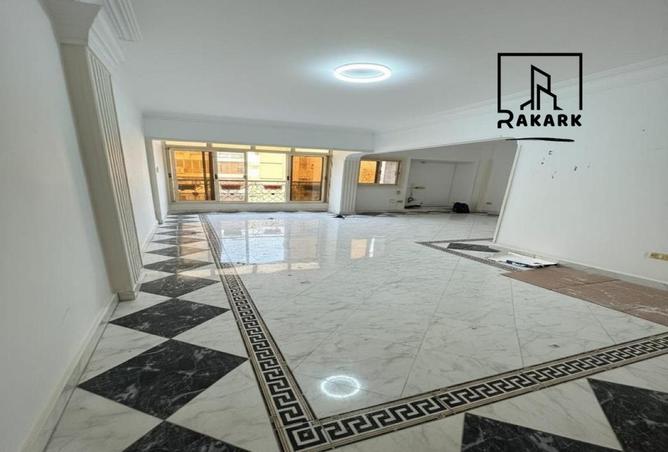 8581693 - Property Image 2