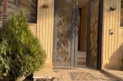 فيلا - 4 - 4 للبيع في شارع الجزيرة - المستثمرين الجنوبية - مدينة القاهرة الجديدة - القاهرة