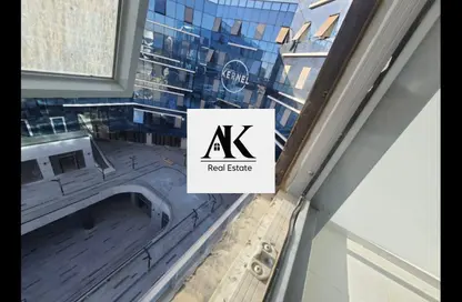 مساحات مكتبية - 2 غرف نوم - 1 حمام للايجار في مركز أعمال كيرنيل - شارع التسعين الشمالي - التجمع الخامس - مدينة القاهرة الجديدة - القاهرة