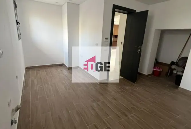 97711661 - Property Image 3