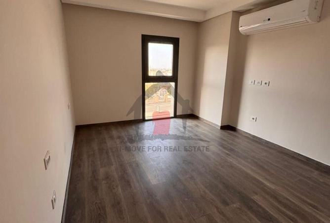 98829644 - Property Image 2