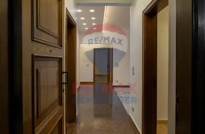 Apartment - 3 Bedrooms - 3 Bathrooms for sale in Mohandessin - Giza