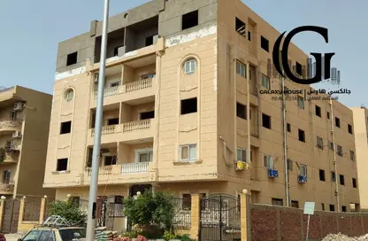 شقة - 3 غرف نوم - 2 حمامات للبيع في المنطقة السادسة شرق - مدينة الشروق - القاهرة