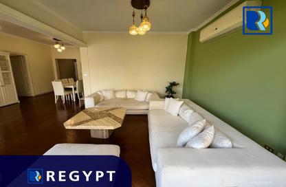 شقة - 3 غرف نوم - 3 حمامات للايجار في شارع احمد حشمت - الزمالك - القاهرة