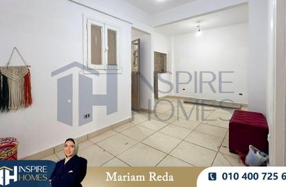 Apartment - 2 Bedrooms - 1 Bathroom for sale in Ahmed Basha Turk St. - Fleming - Hay Sharq - Alexandria