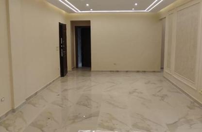 Apartment - 3 Bedrooms - 2 Bathrooms for sale in Al Khamayel city - Sheikh Zayed Compounds - Sheikh Zayed City - Giza