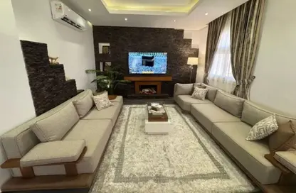 Apartment - 3 Bedrooms - 2 Bathrooms for rent in Al Gezira St. - South Investors Area - New Cairo City - Cairo