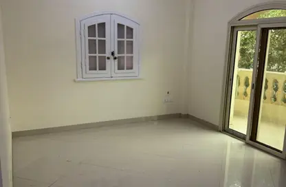 Apartment - 3 Bedrooms - 2 Bathrooms for rent in Area B - Ganoob El Acadimia - New Cairo City - Cairo