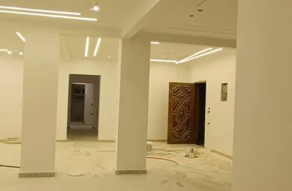 Office Space - 4 Bedrooms - 2 Bathrooms for rent in Nabil Al Wakkad St. - Ard El Golf - Heliopolis - Masr El Gedida - Cairo