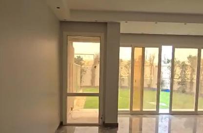 منزل مزدوج - 4 غرف نوم - 5 حمامات للبيع في كمبوند اب فيل - طريق مصر اسكندرية الصحراوي - مدينة 6 أكتوبر - الجيزة