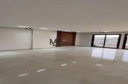 شقة - 3 غرف نوم - 3 حمامات للايجار في مون ريزيدنس - فيفث سكوير - التجمع الخامس - مدينة القاهرة الجديدة - القاهرة