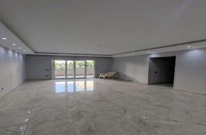 شقة - 3 غرف نوم - 2 حمامات للايجار في زايد ديونز - الحي السادس - الشيخ زايد - الجيزة