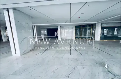 طابق كامل - استوديو - 3 حمامات للايجار في روك جولدن مول - كمبوندات التجمع الخامس - التجمع الخامس - مدينة القاهرة الجديدة - القاهرة