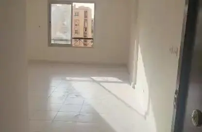 شقة - 2 غرف نوم - 1 حمام للايجار في شارع عمر بن الخطاب - الرحاب المرحلة الرابعة - الرحاب - مدينة القاهرة الجديدة - القاهرة