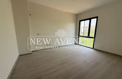 فيلا - 3 غرف نوم - 4 حمامات للبيع في كمبوند البروج - كمبوندات الشروق - مدينة الشروق - القاهرة