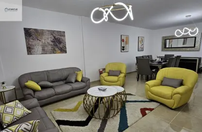 شقة - 2 غرف نوم - 2 حمامات للايجار في مون ريزيدنس - فيفث سكوير - التجمع الخامس - مدينة القاهرة الجديدة - القاهرة