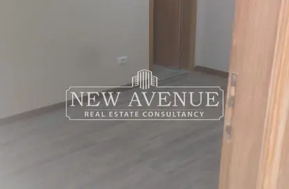 Office Space - 3 Bedrooms - 1 Bathroom for rent in Audaz Mall - Financial District - New Capital City - Cairo