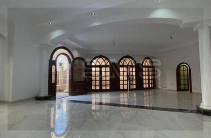 Apartment - 6 Bedrooms - 3 Bathrooms for rent in Al Yasmeen Square - El Yasmeen - New Cairo City - Cairo