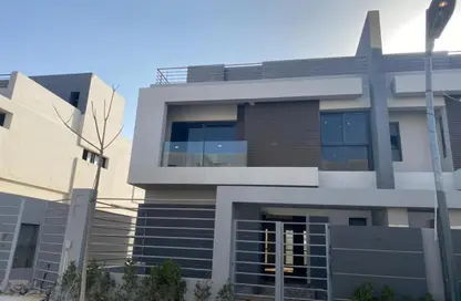 Villa - 4 Bedrooms - 4 Bathrooms for sale in La Vista City - New Capital Compounds - New Capital City - Cairo