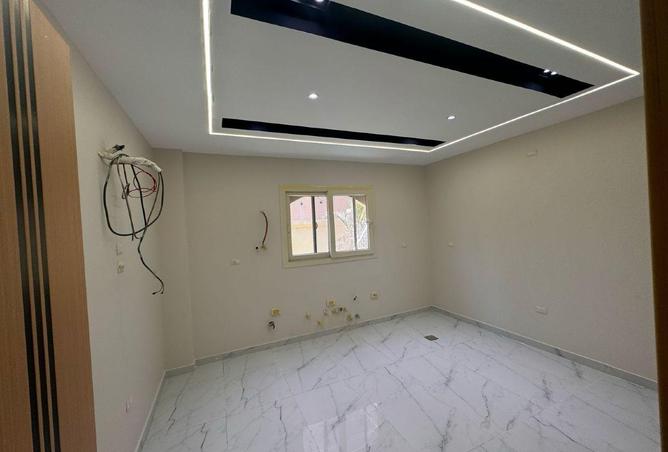 78398684 - Property Image 3