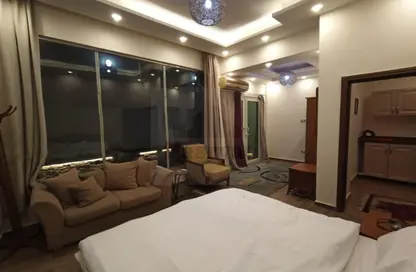 Apartment - 3 Bedrooms - 1 Bathroom for rent in Ganoob El Acadimia - New Cairo City - Cairo