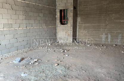Retail - Studio - 1 for sale in Sway Mall - Mohamed Naguib Axis - North Investors Area - New Cairo City - Cairo