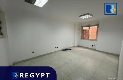 Office Space - 6 Bedrooms - 2 Bathrooms for rent in Zahraa Al Maadi St. - Degla - Hay El Maadi - Cairo