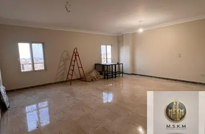 شقة - 4 غرف نوم - 2 حمامات للايجار في شارع الجزيرة - المستثمرين الجنوبية - مدينة القاهرة الجديدة - القاهرة