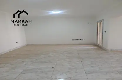 Office Space - 3 Bedrooms - 2 Bathrooms for rent in Salah Salem St. - Roxy - Heliopolis - Masr El Gedida - Cairo