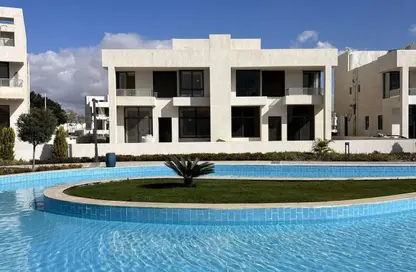 Villa - 5 Bedrooms - 5 Bathrooms for sale in Upville - Cairo Alexandria Desert Road - 6 October City - Giza