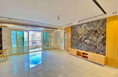 شقة - 4 غرف نوم - 3 حمامات للبيع في جليم - حي شرق - الاسكندرية