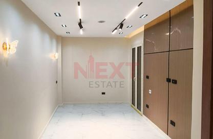 Apartment - 2 Bedrooms - 1 Bathroom for sale in Al Geish Road - Camp Chezar - Hay Wasat - Alexandria