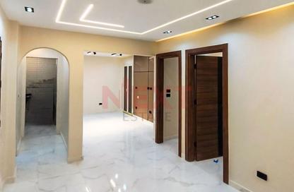 شقة - 2 غرف نوم - 1 حمام للبيع في طريق الجيش - كامب شيزار - حي وسط - الاسكندرية