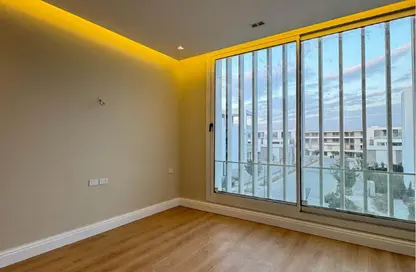 Apartment - 2 Bedrooms - 2 Bathrooms for sale in New Giza - Cairo Alexandria Desert Road - 6 October City - Giza