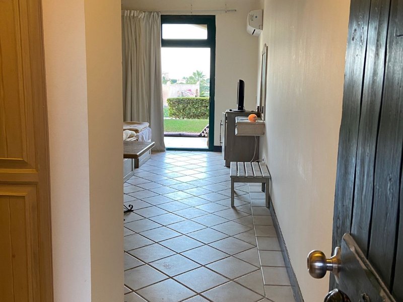 1BR Apartment | Private Garden  | La Hacienda thumbnail