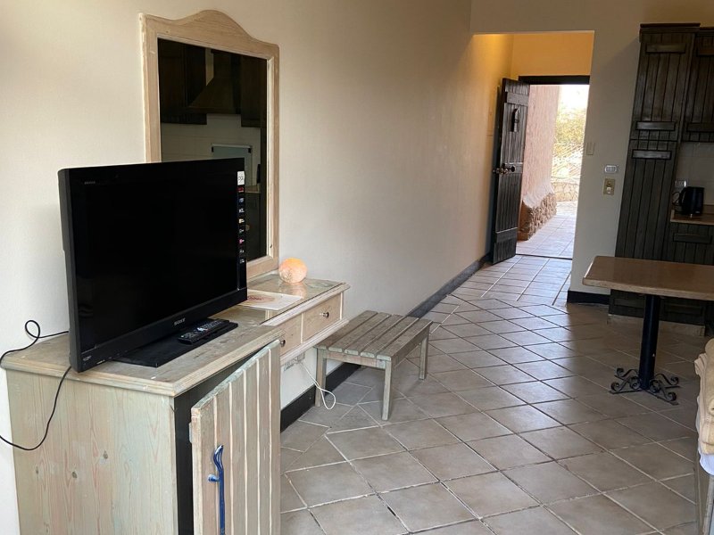 1BR Apartment | Private Garden  | La Hacienda thumbnail