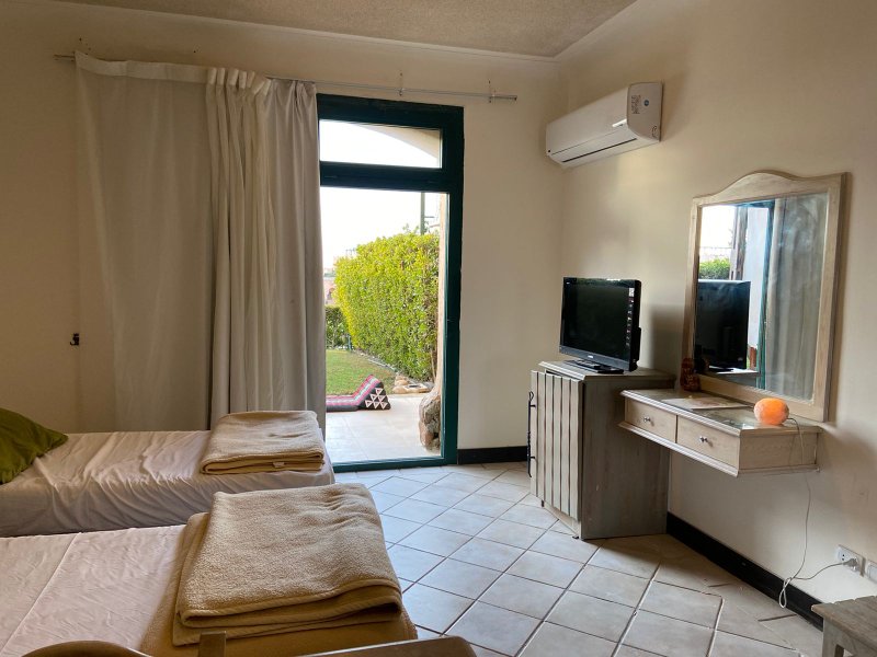 1BR Apartment | Private Garden  | La Hacienda thumbnail