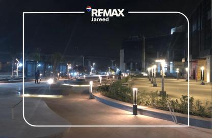 Clinic - Studio - 1 for sale in Side Walk Mall - El Banafseg 1 - El Banafseg - New Cairo City - Cairo