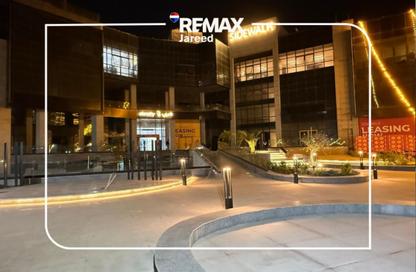 Clinic - Studio - 1 for sale in Side Walk Mall - El Banafseg 1 - El Banafseg - New Cairo City - Cairo