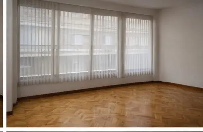 مساحات مكتبية - 5 غرف نوم - 2 حمامات للايجار في شارع محي الدين أبو العز - المهندسين - الجيزة