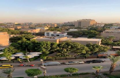 Apartment - 3 Bedrooms - 2 Bathrooms for sale in Al Nasr St. - El Laselky - New Maadi - Hay El Maadi - Cairo
