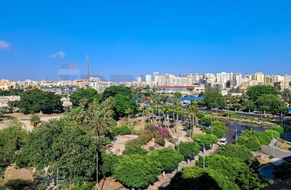 شقة - 5 غرف نوم - 2 حمامات للبيع في شارع أسطنبول-صلاح مصطفى - السلطان حسين - محطة الرمل - حي وسط - الاسكندرية شقة - 5 غرف نوم - 2 حمامات للبيع في شارع أسطنبول-صلاح مصطفى - السلطان حسين - محطة الرمل - حي وسط - الاسكندرية