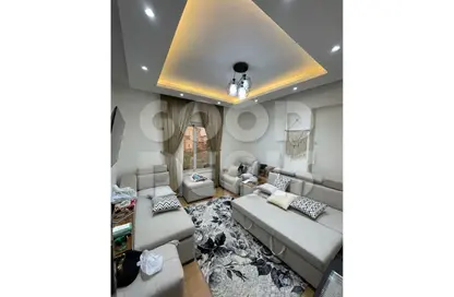 شقة - 3 غرف نوم - 2 حمامات للبيع في مدينة الشروق - القاهرة