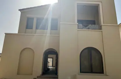 فيلا - 4 غرف نوم - 5 حمامات للايجار في ليفانا - اب تاون كايرو - المقطم - القاهرة