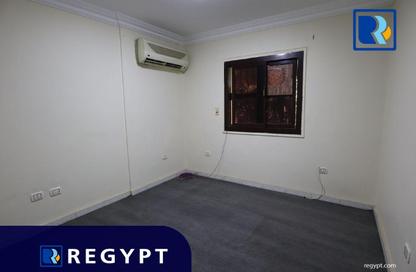 Office Space - 3 Bedrooms - 2 Bathrooms for rent in Al Laselky St. - El Laselky - New Maadi - Hay El Maadi - Cairo